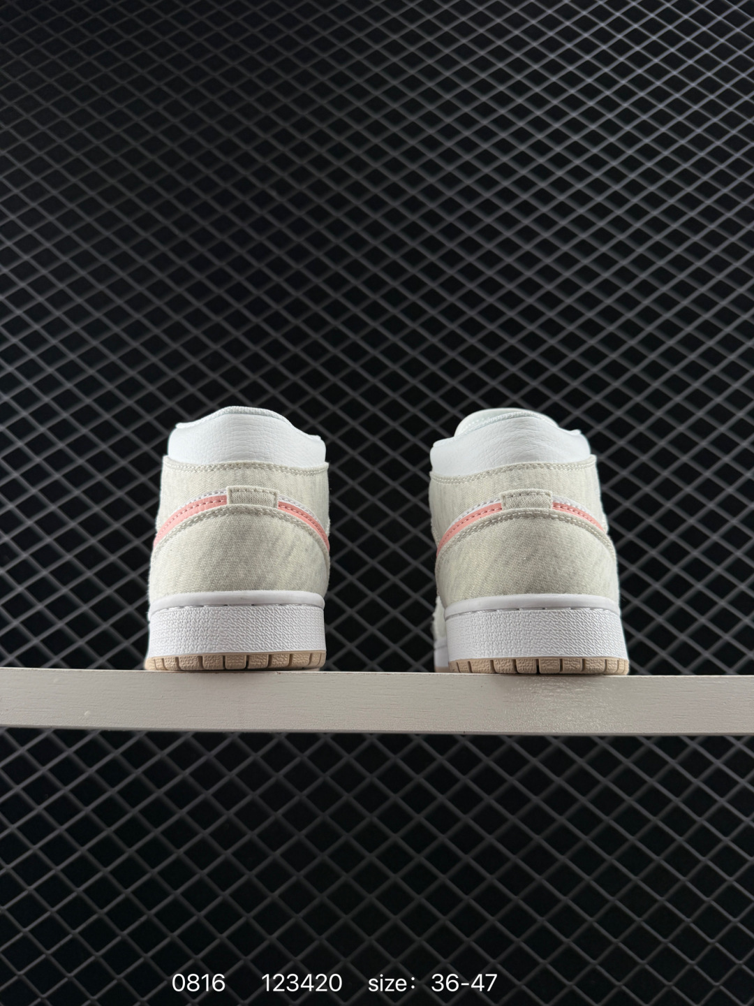 Air Jordan 1 Mid “Bred Toe”